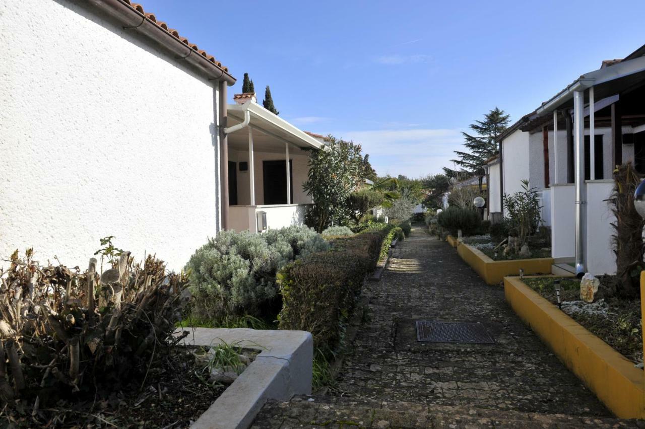 Holiday House Lena Porec Esterno foto