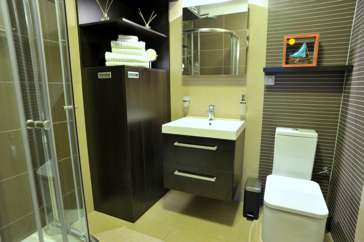 Holiday House Lena Porec Esterno foto