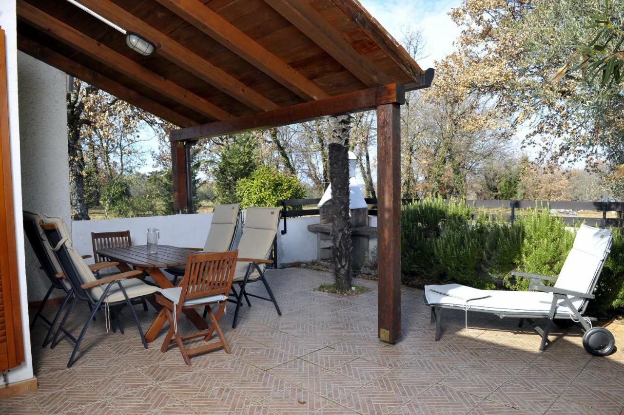 Holiday House Lena Porec Esterno foto