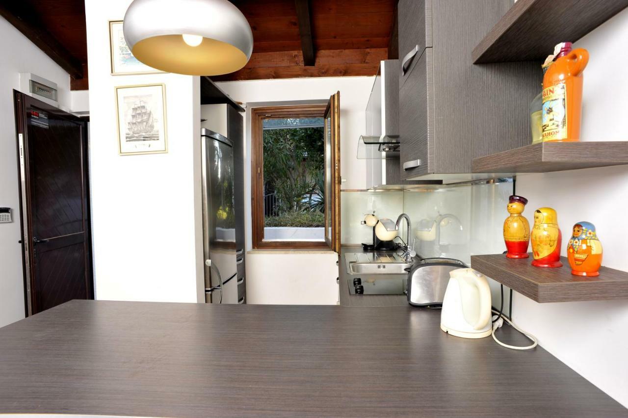 Holiday House Lena Porec Esterno foto